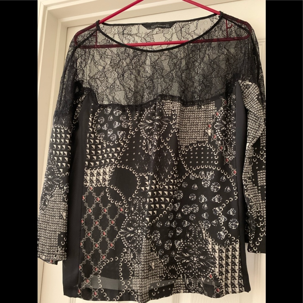 Zara black lace jewelry print top Medium